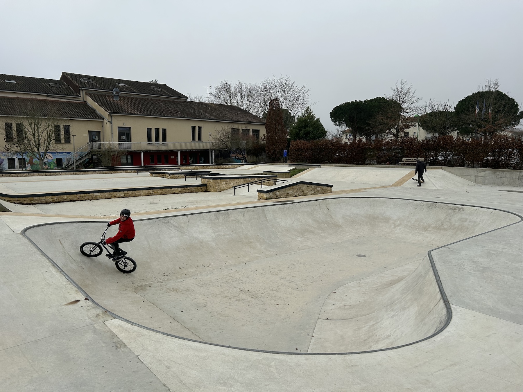 Fontaine-le-Comte skatepark